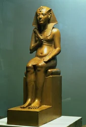 Seated statue of a pharaoh, New Kingdom